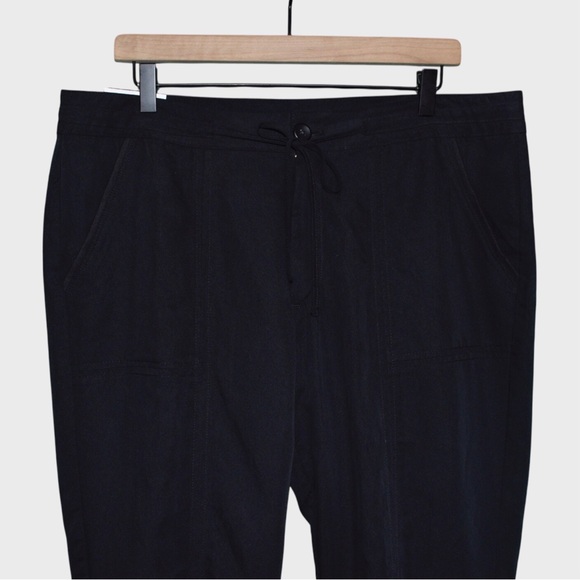 GAP Swing Soft Capri Tapered Utility Pocket Jogger Pants - Picture 3 of 5